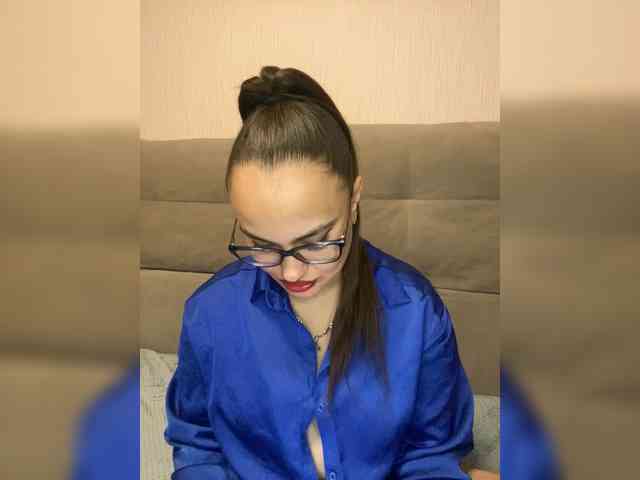 Sweetgirl31111 webcam