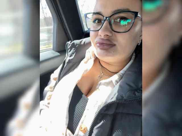 Sweetgirl31111 webcam