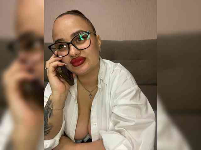 Sweetgirl31111 webcam