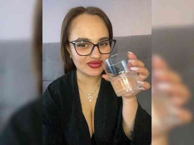 Sweetgirl31111 webcam