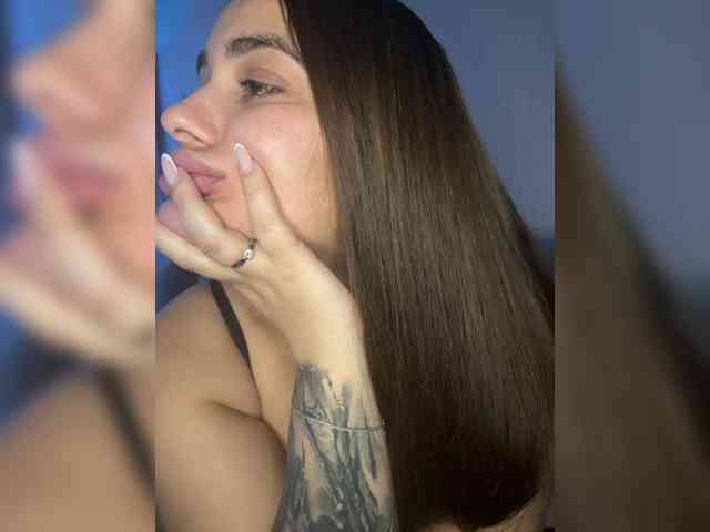 Sweetgirl31111 webcam