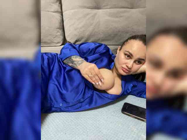 Sweetgirl31111 webcam