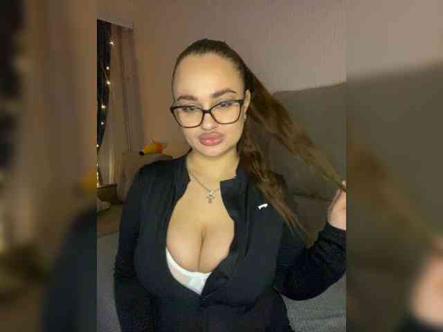 Sweetgirl31111 webcam