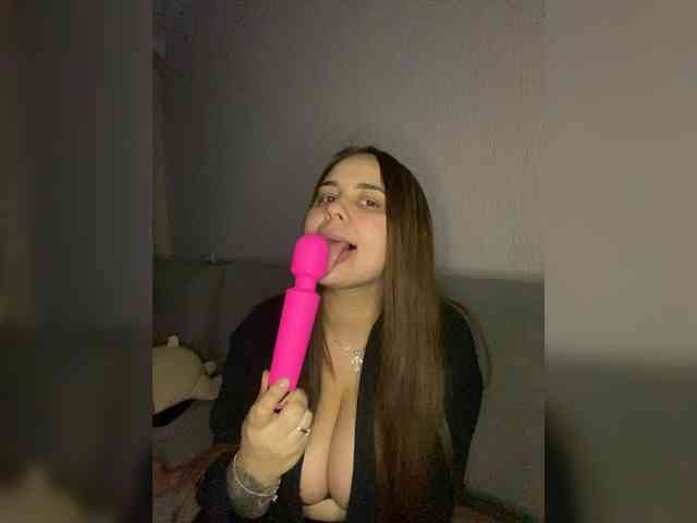 Sweetgirl31111 webcam