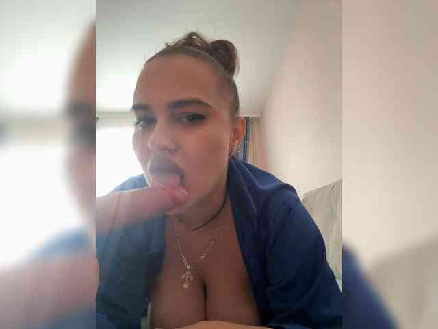 Sweetgirl31111 webcam