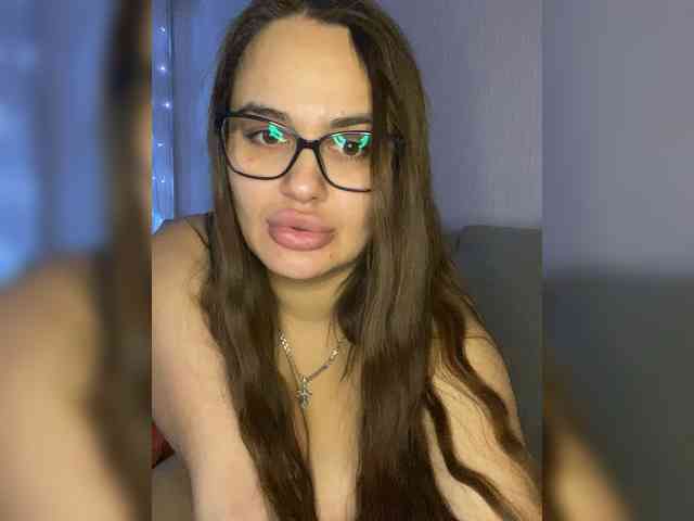 Sweetgirl31111 webcam