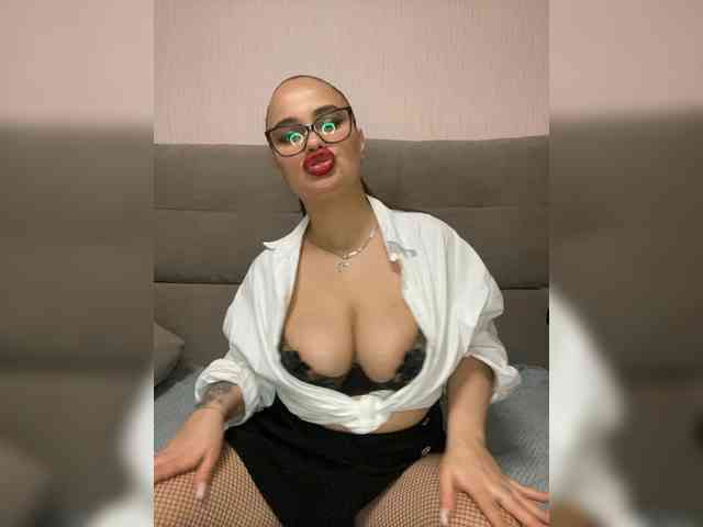 Sweetgirl31111 webcam