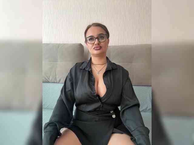 Sweetgirl31111 webcam