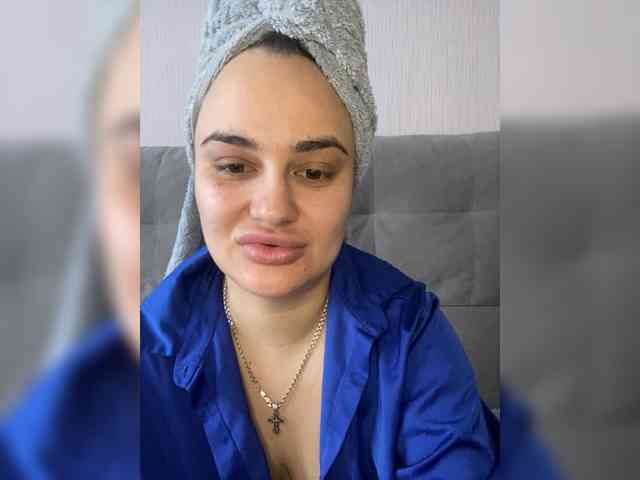 Sweetgirl31111 webcam