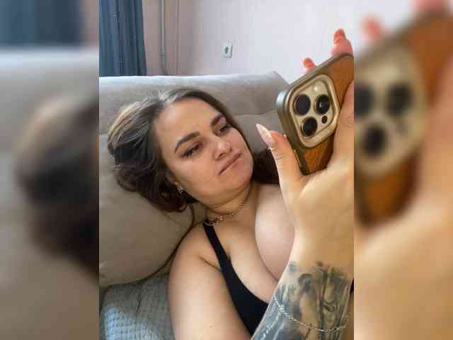 Sweetgirl31111 webcam