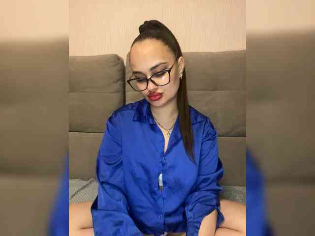 Sweetgirl31111 webcam