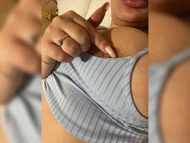 Sweetgirl31111 webcam