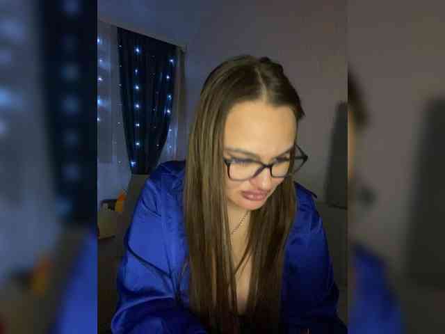 Sweetgirl31111 webcam