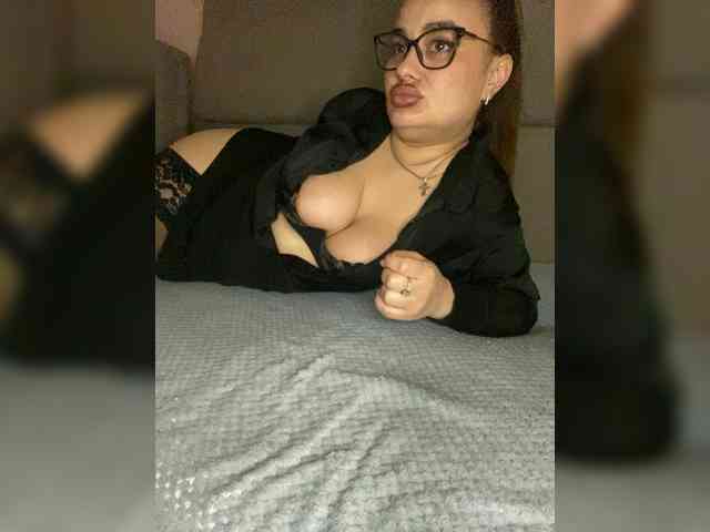 Sweetgirl31111 webcam