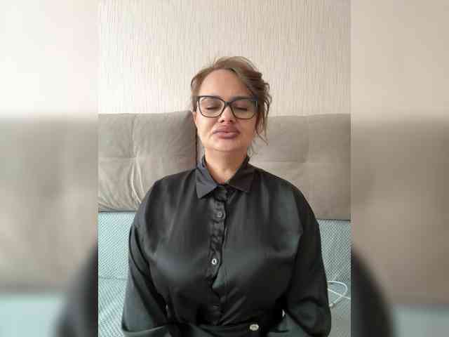 Sweetgirl31111 webcam