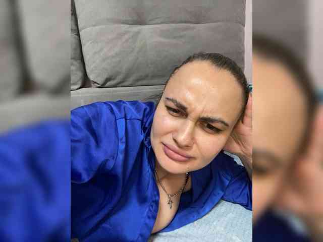 Sweetgirl31111 webcam