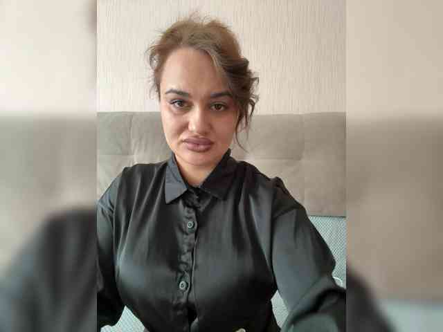 Sweetgirl31111 webcam