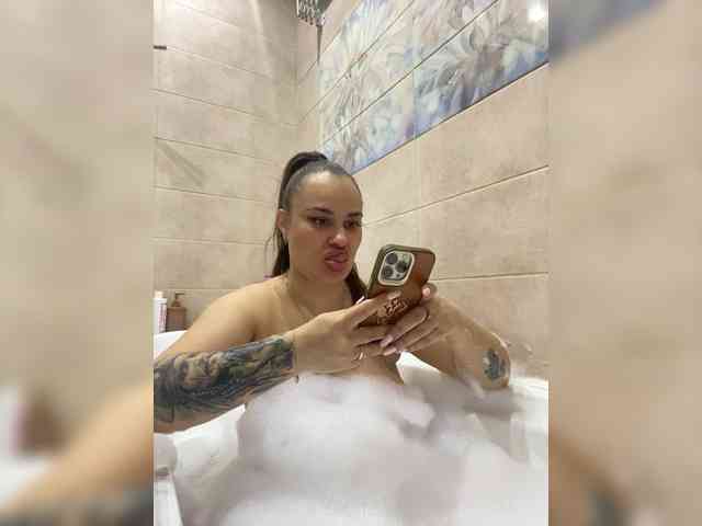 Sweetgirl31111 webcam