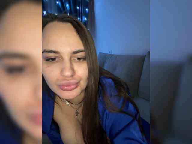 Sweetgirl31111 webcam