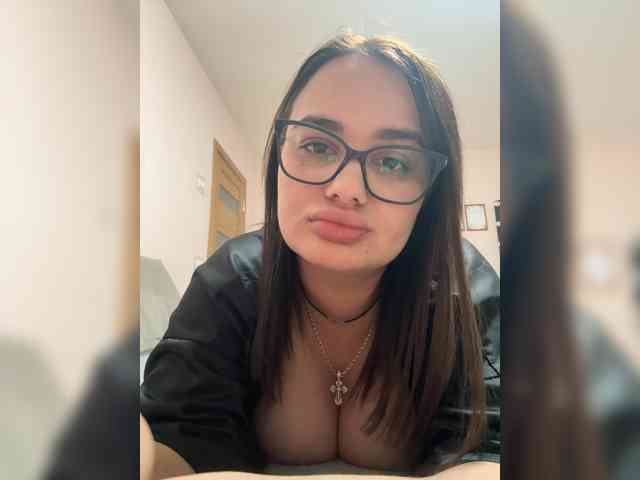 Sweetgirl31111 webcam