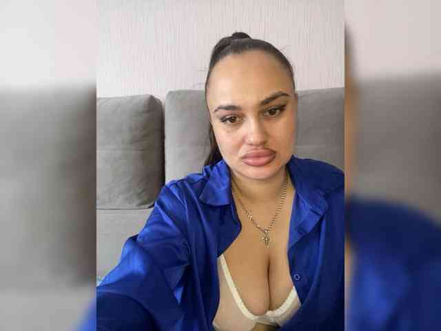 Sweetgirl31111 webcam