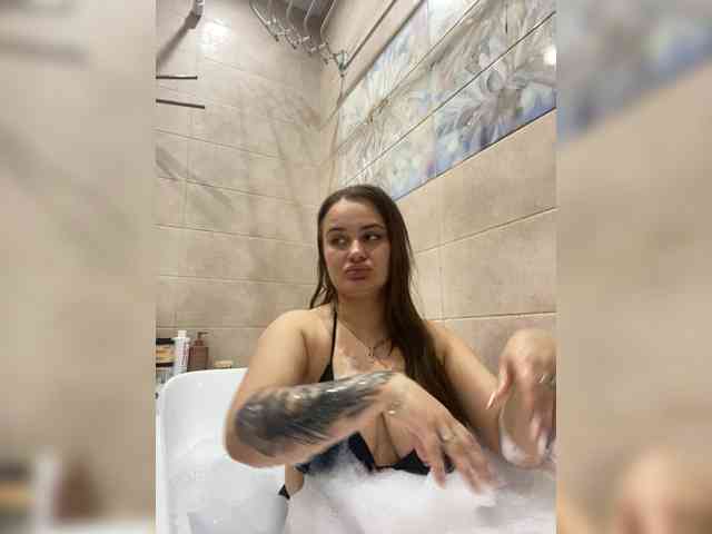 Sweetgirl31111 webcam