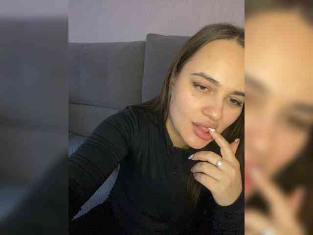 Sweetgirl31111 webcam