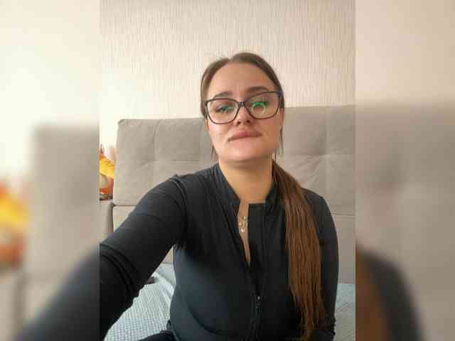 Sweetgirl31111 webcam