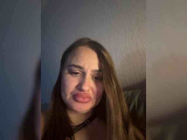 Sweetgirl31111 webcam