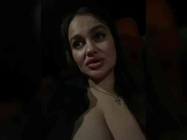 Sweetgirl31111 webcam