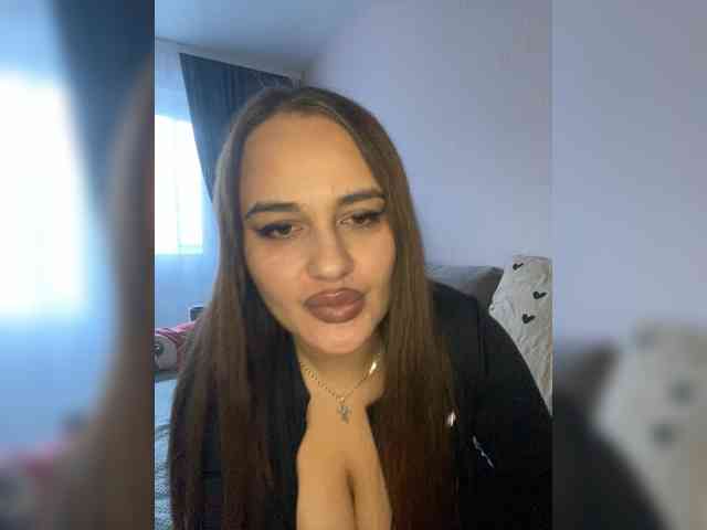 Sweetgirl31111 webcam