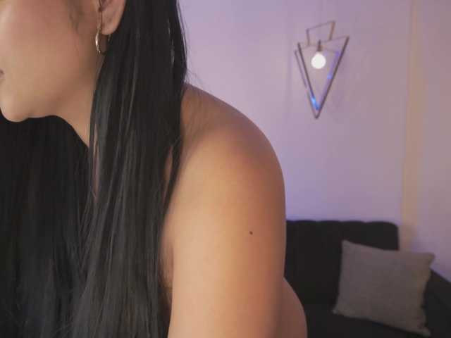 SaraWinstone1's BongaCams show and profile
