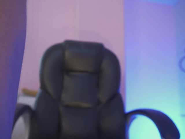 SaraWinstone1's BongaCams show and profile