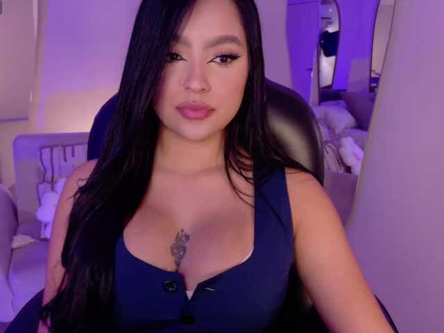 SaraWinstone1's BongaCams show and profile