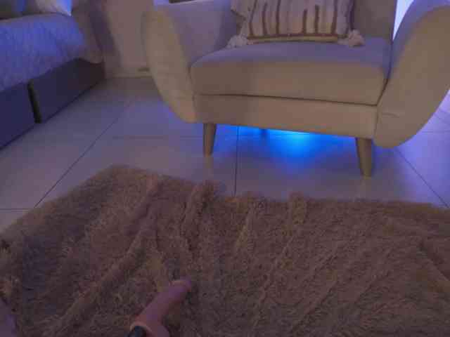 SaraWinstone1 webcam