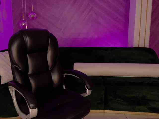 SaraWinstone1 webcam