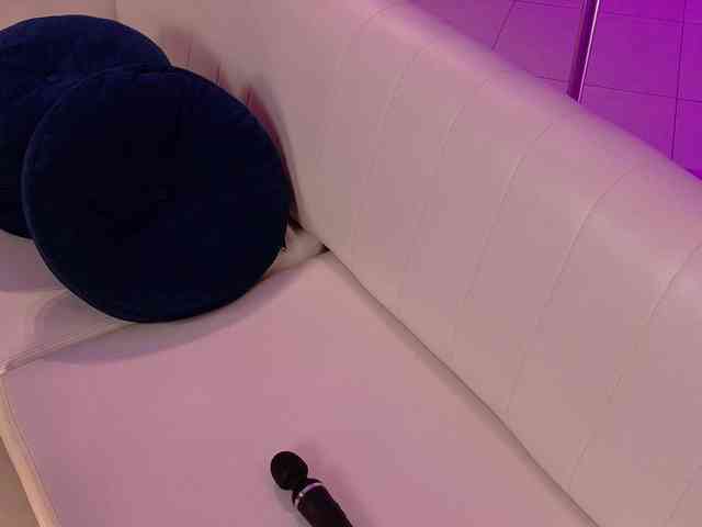 SaraWinstone1 webcam