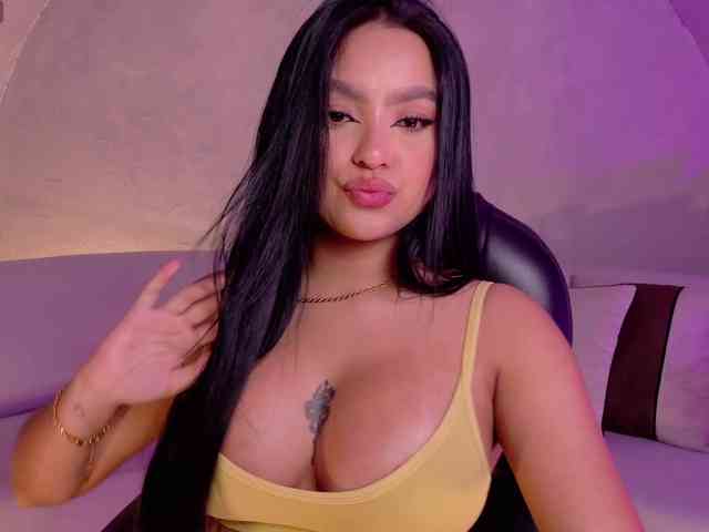 SaraWinstone1 webcam