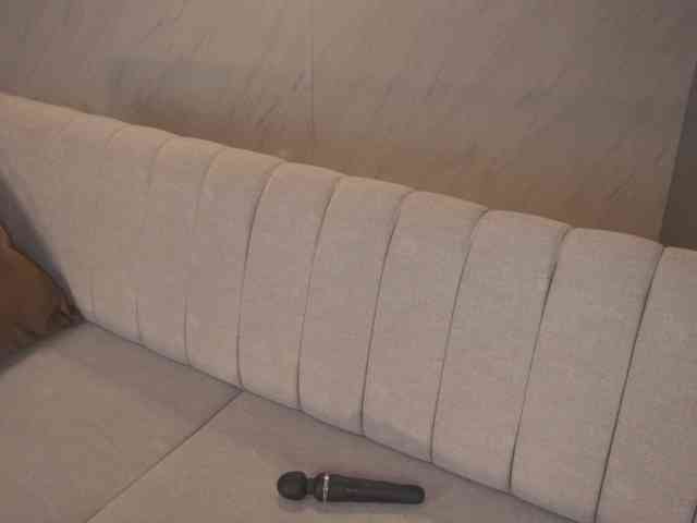 SaraWinstone1 webcam