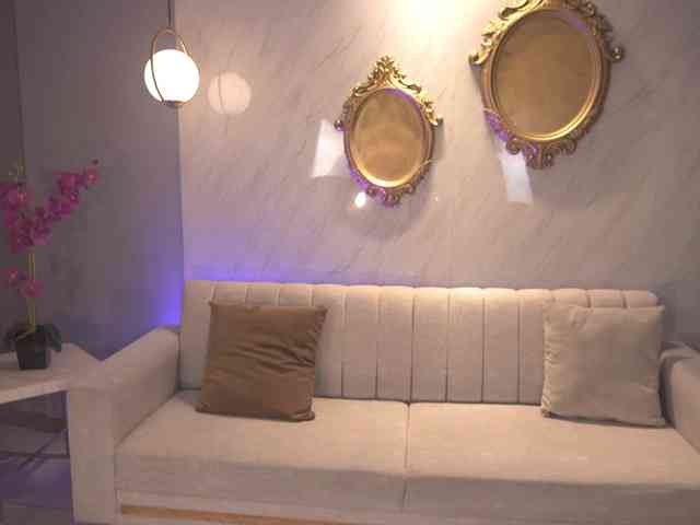 SaraWinstone1 webcam