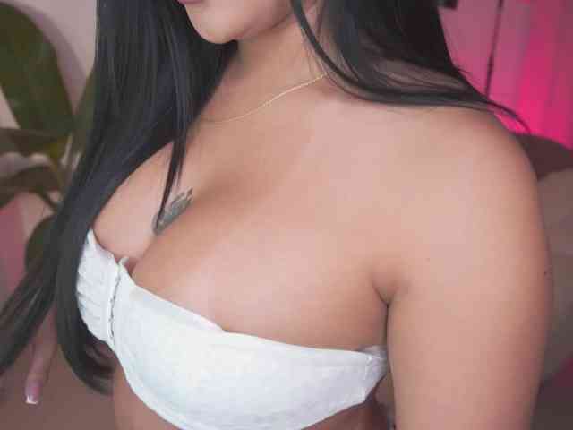 SaraWinstone1 webcam