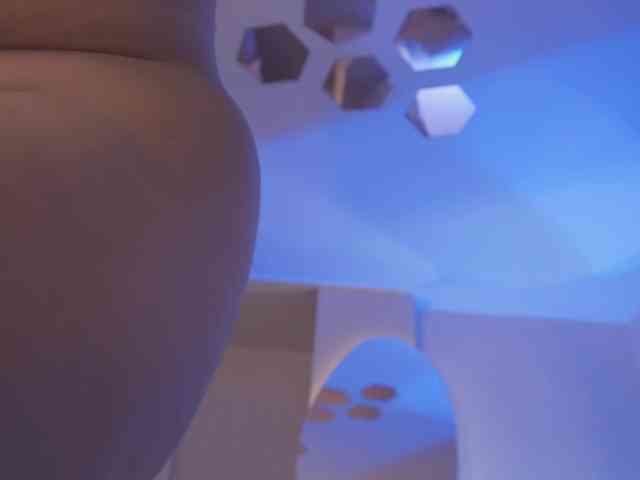 SaraWinstone1 webcam