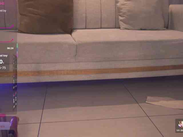 SaraWinstone1 webcam