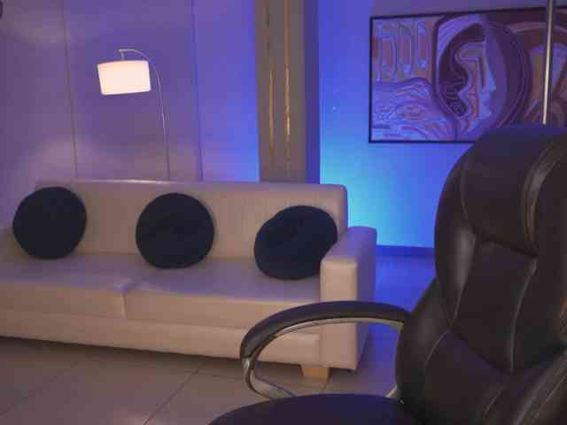 SaraWinstone1 webcam