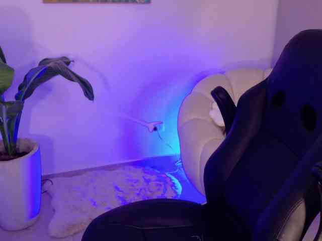 SaraWinstone1 webcam