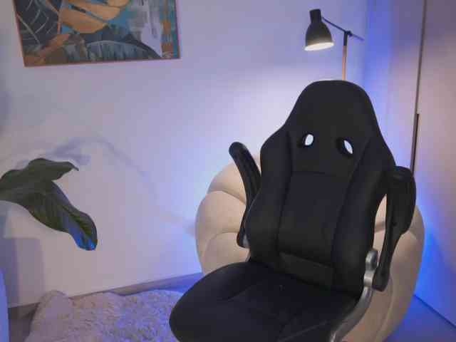 SaraWinstone1 webcam