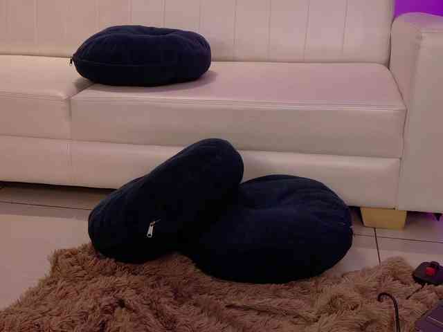 SaraWinstone1 webcam