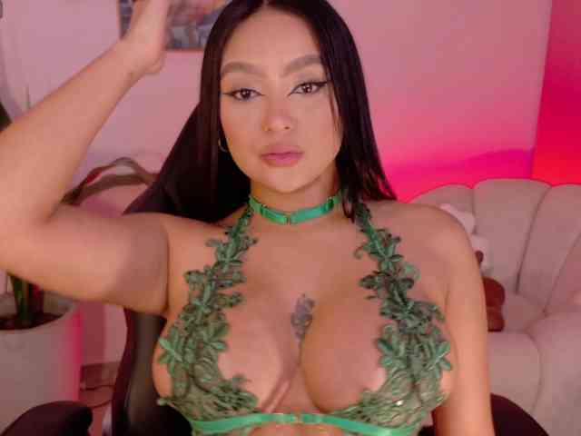 SaraWinstone1 webcam