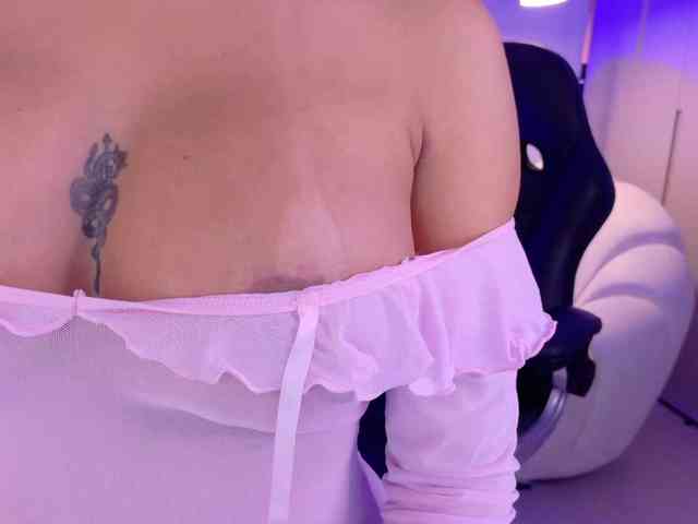 SaraWinstone1 webcam