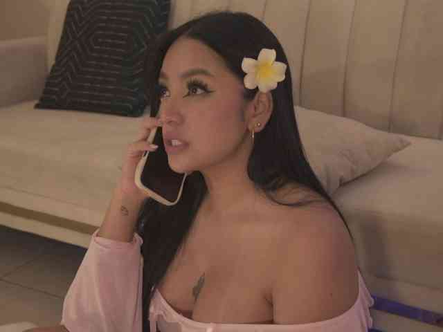 SaraWinstone1 webcam